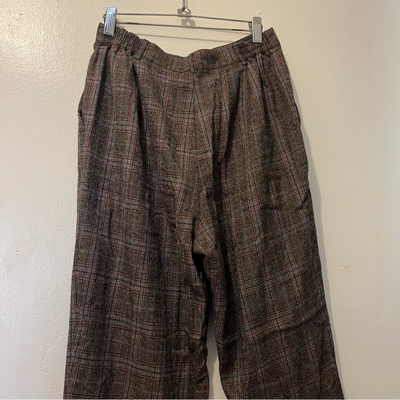 Women’s Classic Plaid Trousers - Picture 7 of 13